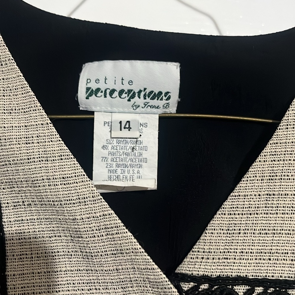 Vintage patterned button up - Picture 4 of 4